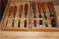 8 pc Beaver, wooden handle chisel set with case