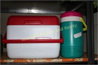 Rubbermaid cooler & water jug