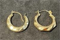 14K Gold Earrings 1.1 Grams