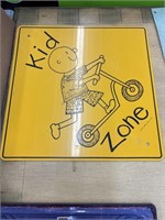12"x12" metal kid zone sign