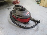 Craftsman 5HP 4gal wet/Dry Vacuum