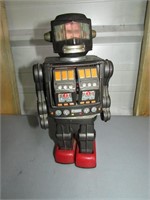 Vintage Tin Japan Made Robot
