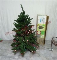 4-1/2 ft Artificial Christmas Tree w/ Box