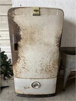 Antique Refrigerator (Display or Project)