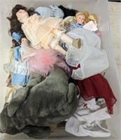 TRAY OF DOLLS