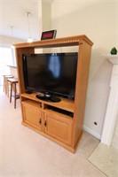 Solid Oak Entertainment Stand