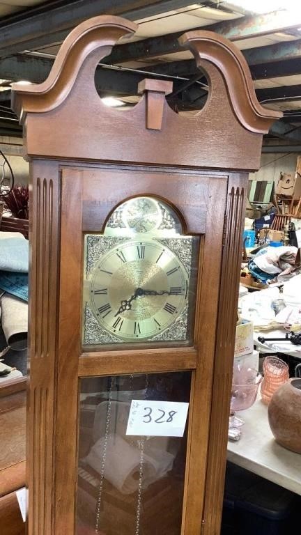 Ridgeway grandfather clock, 18“ x 9“ x 78“ tall,