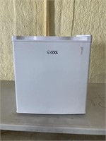 Commercial Cool 1.6 Cu.Ft. mini fridge, white, Sin