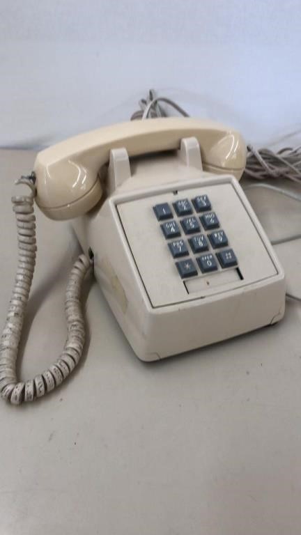 Vintage Bell System Desk Phone