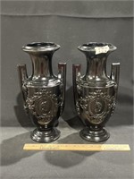 2 vases