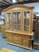 BROYHILL 2 PC SOLID PINE 5 DR/5DO CHINA HUTCH