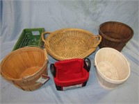 Lot of Baskets Large in Center is Approx 12" Dia