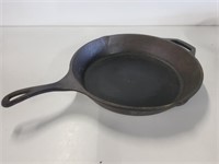 Lodge Cast Iron 13in Skillet