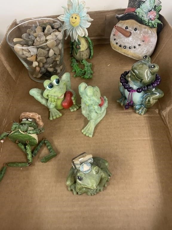 Frog decor lot