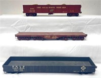 Three kit built Prewar O Gauge freight cars C&NW C
