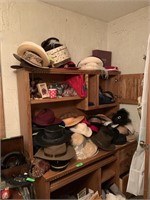 ALL THE CONTENTS ON THE DESK/ TONS OF HATS