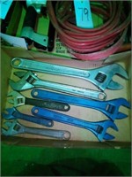 7 Adjustable wrenches different sizes