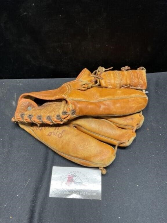 Denkert Bobby Richardson Glove