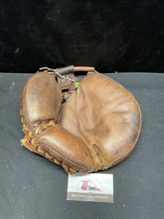 Spalding Yogi Berra Glove