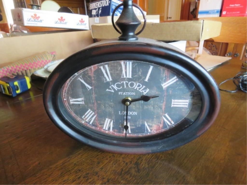 VICTORIAN STATION LONDON CLOCK BATTERY OPERATED