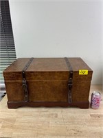 Storage box/crate