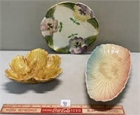 BEAUTIFUL ANTIQUE/VINTAGE PLATTERS AND LEAF DISH