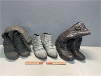 THREE PAIRS OF LADIES WINTER BOOTS SIZE 9 AND 9.5