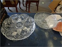 2 GLASS SERVING TRAYS