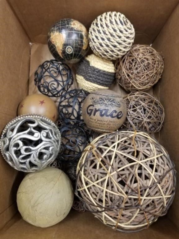 Assorted sizes decorative balls