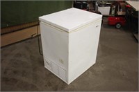 White Westinghouse 5.0 Cubic Ft Chest Freezer