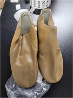 New ballet shoes size 8