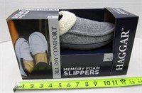 New Men's Slippers SZ 8-9 Retail 45.00