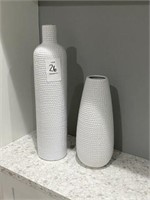 2PC WHITE VASE SET