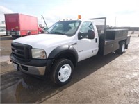 2005 Ford F550 Flatbed Truck