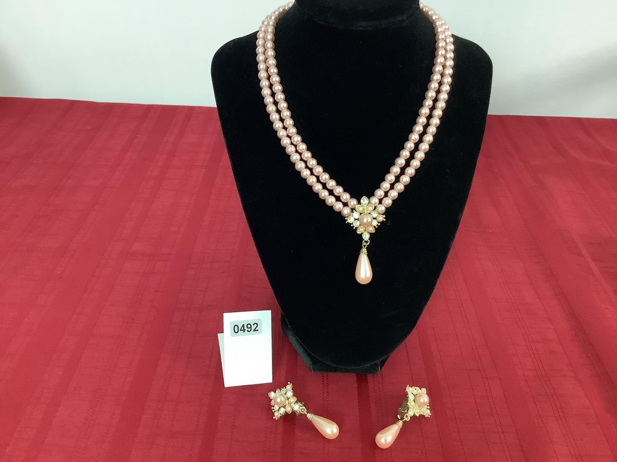 VNTG PINK PEARL NECKLACE & EARRINGS