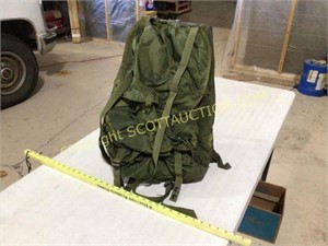 Heavy duty GI military back pack, good condition