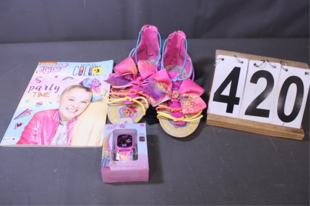 Color Book - Sandals Size 5 (New) - Watch