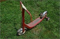 Radio Flyer Red Scooter