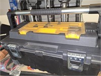 GIANT TACKLE BOX