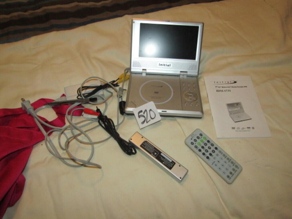 7" IBN -I 731 PORTABLE DVD PLAYER W/ MONITOR