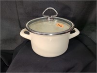 small enamel cast iron pot/lid