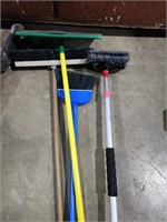 Brooms and brushes scrapers