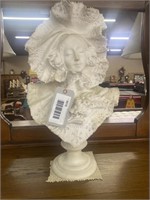 EXCELLENT MARBLE BUST