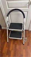 2 foot fold up step ladder