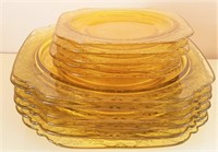 Federal Glass Madrid Amber Plates (4)