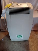Delonghi Portable Air Conditioner 12,000 BTU works