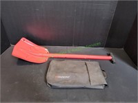 AutoTour Collapsible Shovel in Nylon Carry Bag