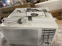 LG Window-Mounted Air Conditioner 9,200/11,200 BTU