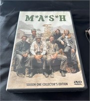 season 1 collectors edition M*A*S*H