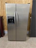 Frigidaire Side by Side Refrigerator/Freezer As-Is